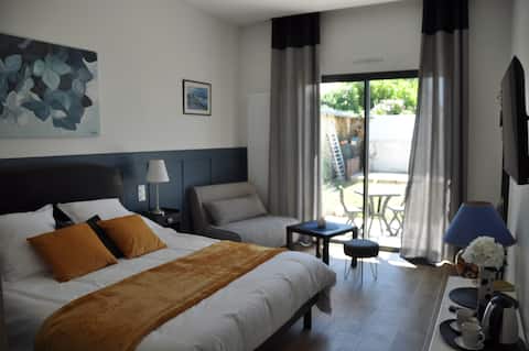 Pretty Bed and Breakfast between Vannes and Sarzeau