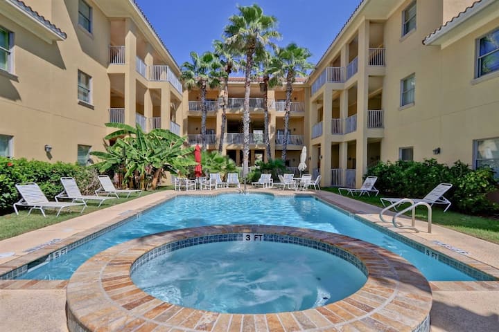 Long-term Cozy & Private 2/2 Condo With Pool - South Padre Island, TX