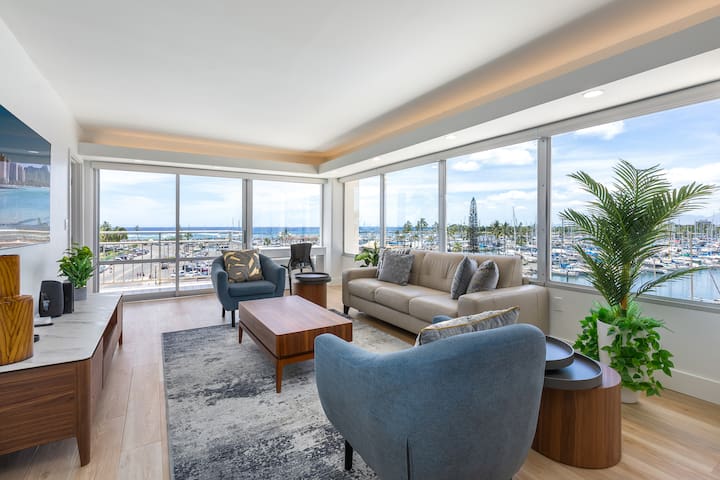 Ilikai Newly Renovated Ocean View One Free Parking gallery image 2