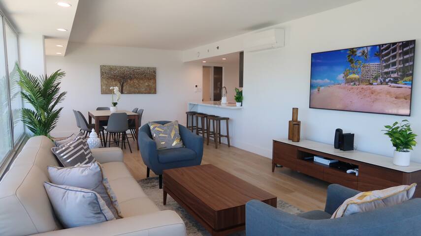 Ilikai Newly Renovated Ocean View One Free Parking gallery image 3