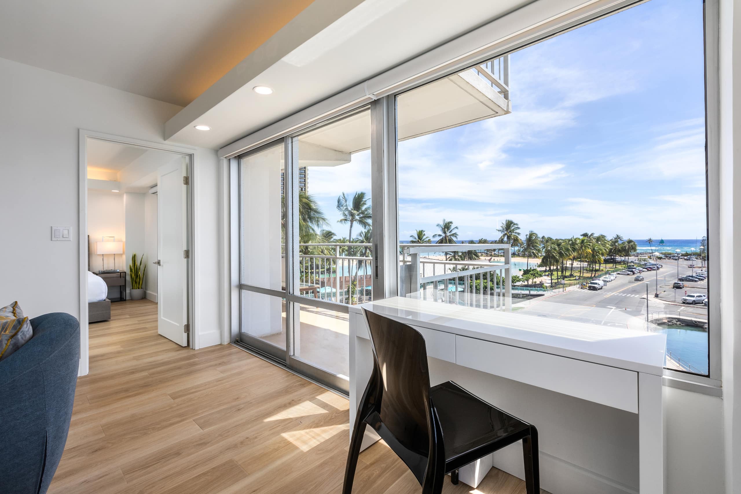 Condo in Honolulu · ★4.97 · 2 bedrooms · 4 beds · 2 private baths - Image 6