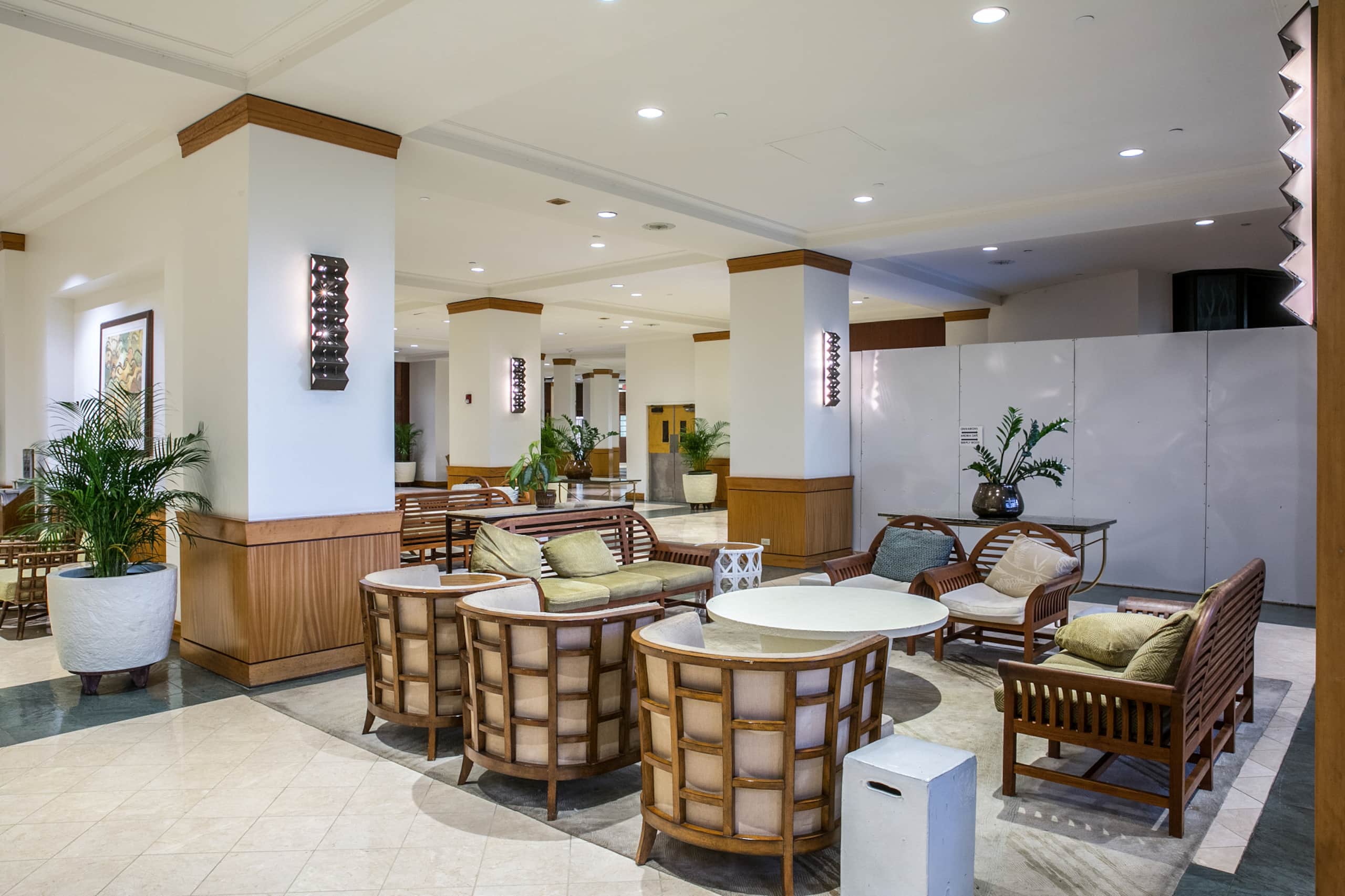 Condo in Honolulu · ★4.97 · 2 bedrooms · 4 beds · 2 private baths - Image 35