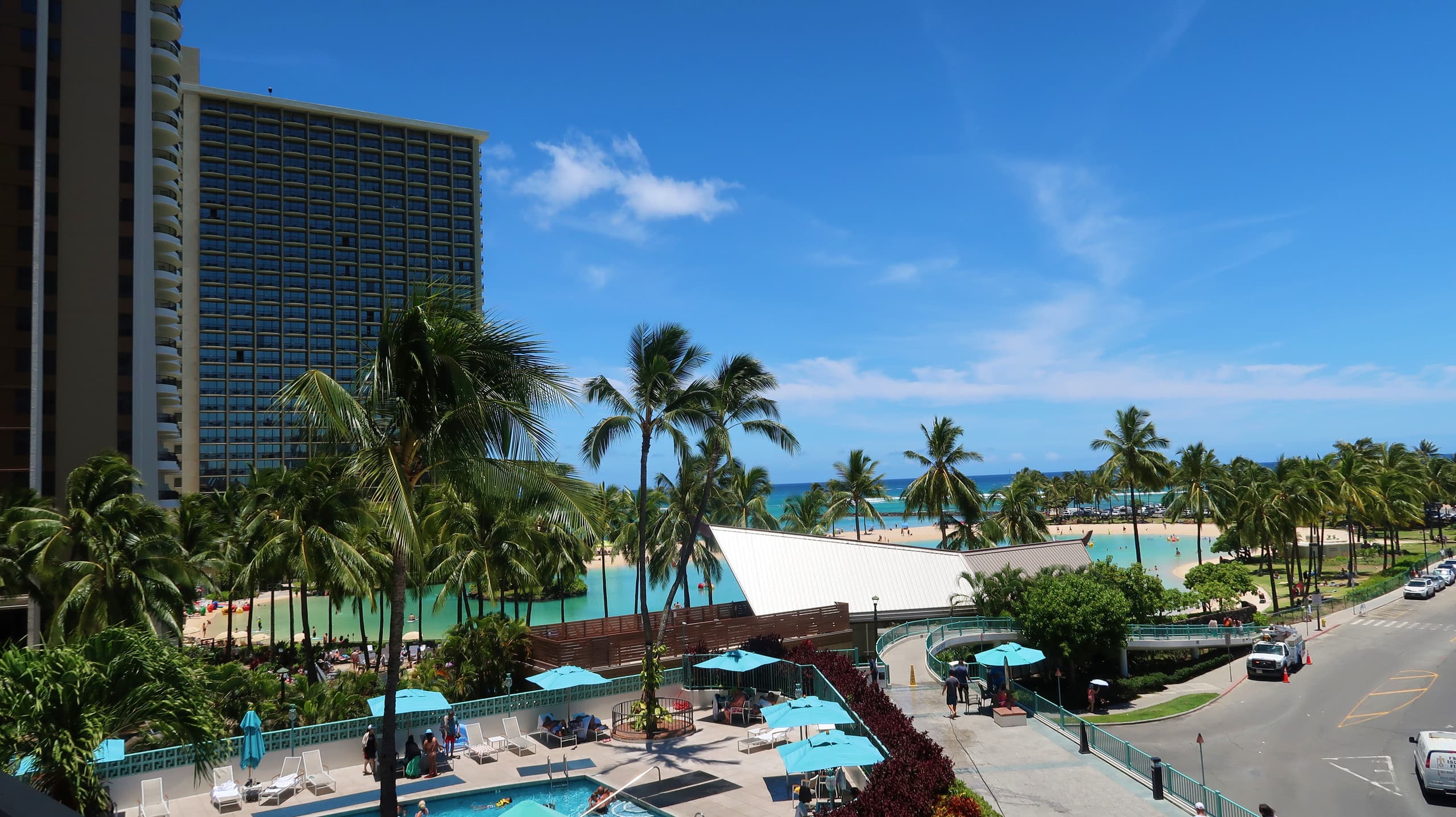 Condo in Honolulu · ★4.97 · 2 bedrooms · 4 beds · 2 private baths - Image 28