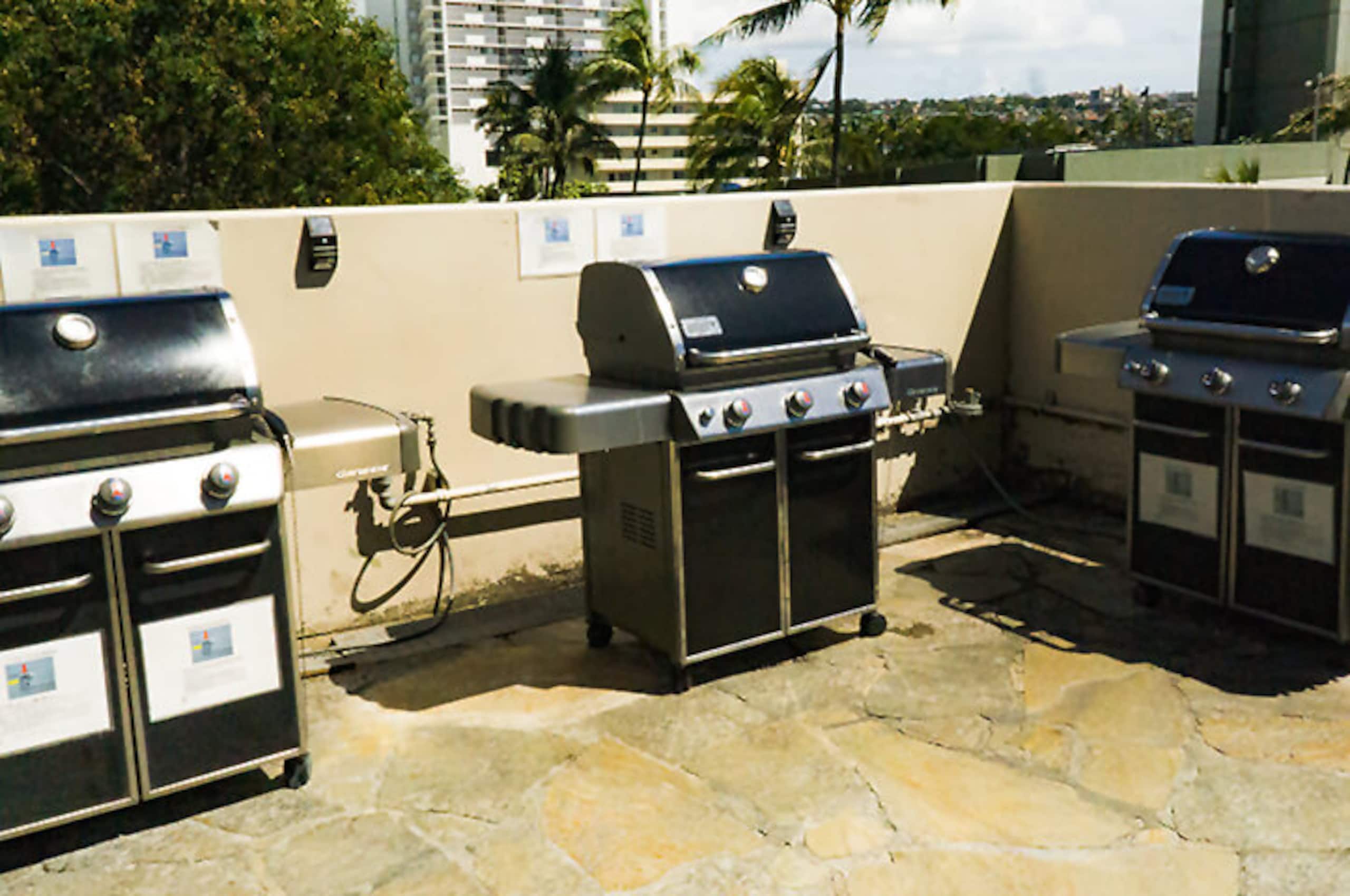 Condo in Honolulu · ★4.84 · 1 bedroom · 2 beds · 1 bath - Image 12