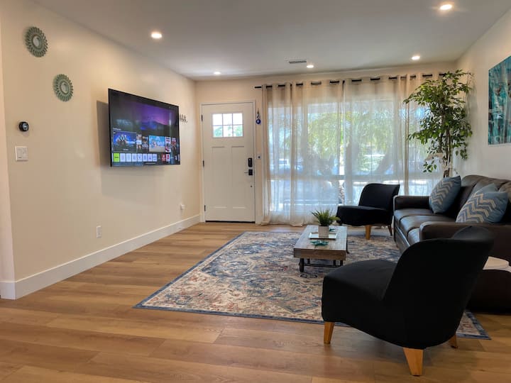 Central 4br Family Home With Yard - San Diego, CA