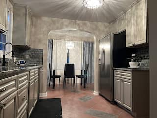 Peaceful Brick Home •Long & Short Stays + Parking, photo 11 of 38