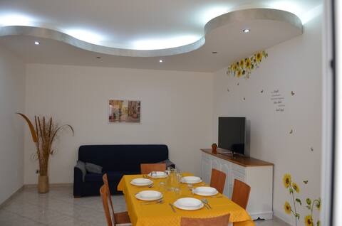 Popular Airbnb listing: The Sunflower in the Historic Center in Alcamo