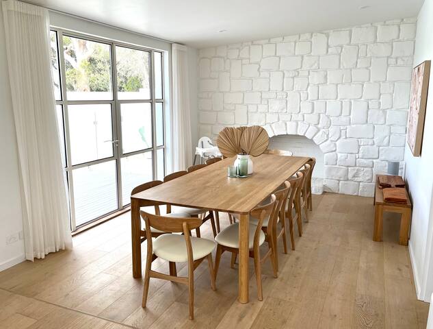 The White Oasis gallery image 4