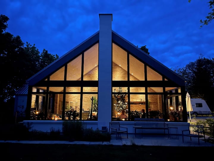 Unique orangery with lovely rooms