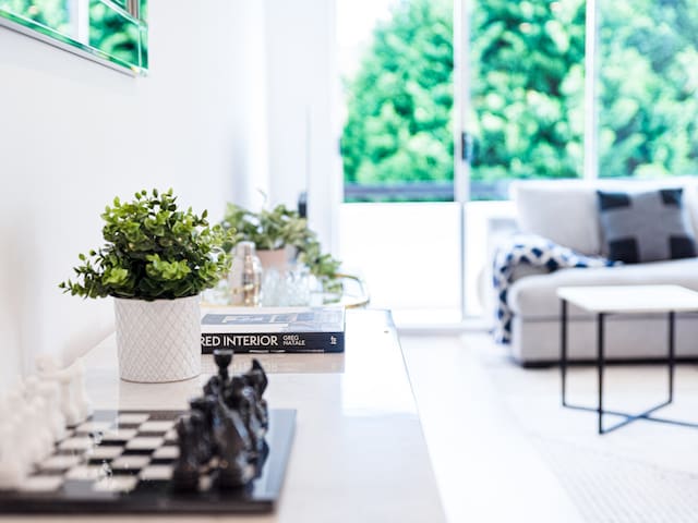 Top floor apartment close to Bondi Beach