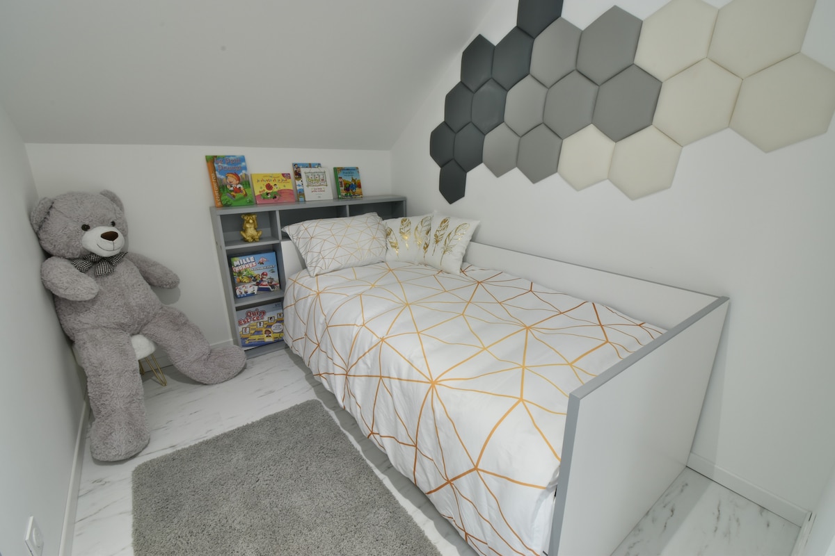 საძინებელი 1