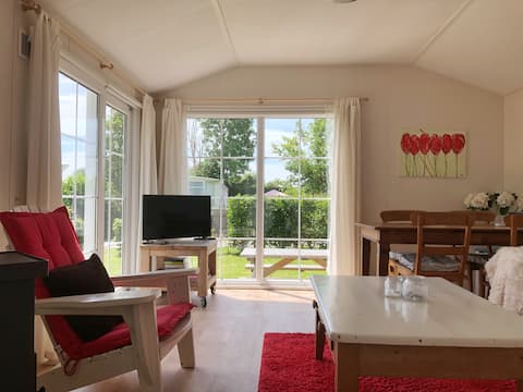 Top performing Airbnb: Chalet 556 at Recreation Park de Wielen in Sint Maarten (Woonkern)