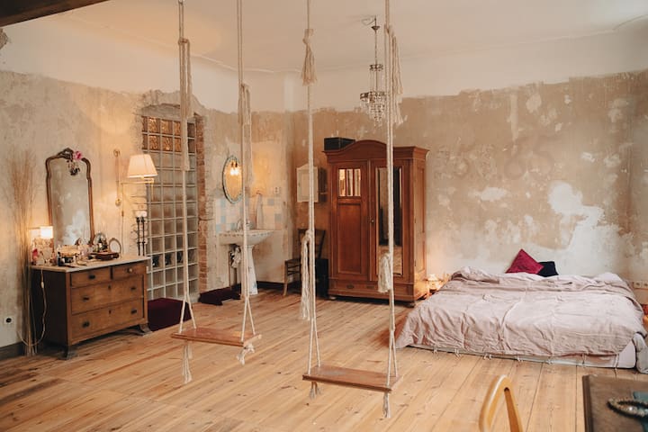 Bright & Quiet Flat in Schöneberg