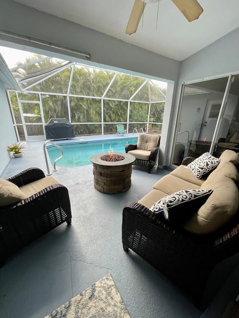 Welcome Ft Myers 3br/2ba pool vacation- dogs ok