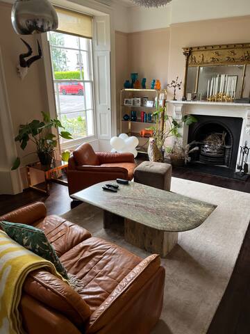 Stylish 3/4 Bed Home In Bristol’s Coolest Quarter gallery image 3