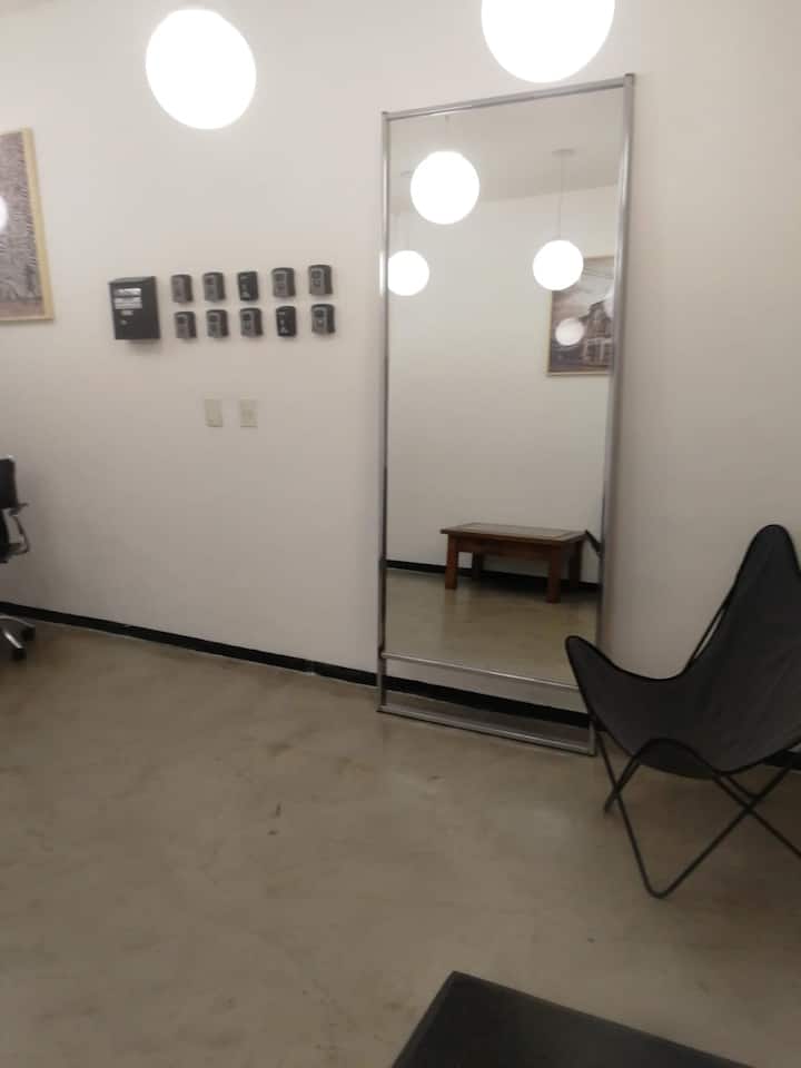 Studio apartment in Monserrat