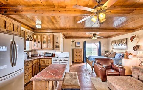 Rustic Cabin with Mountain Views Close to Wineries