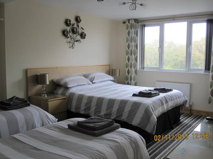 Warm And Friendly B&b Family Room In Gosport - Portsmouth