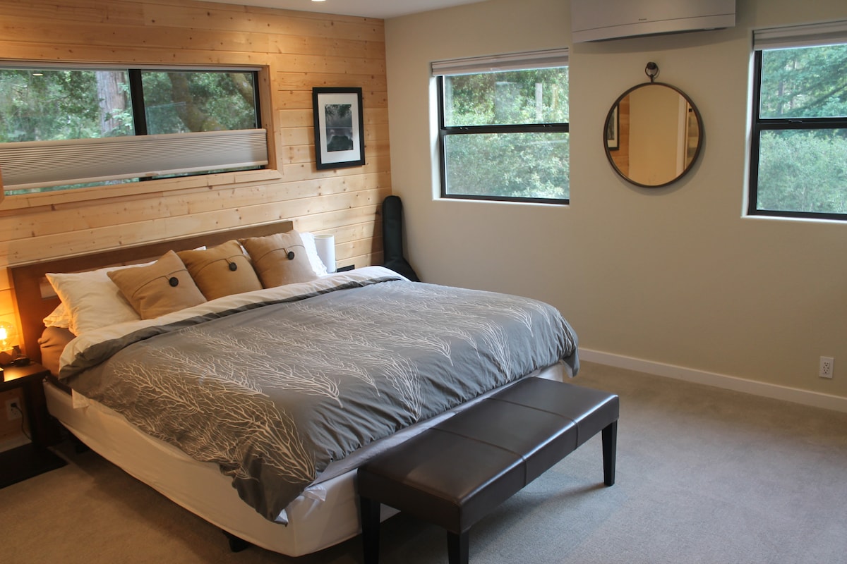 Primary Bedroom with King size Bed