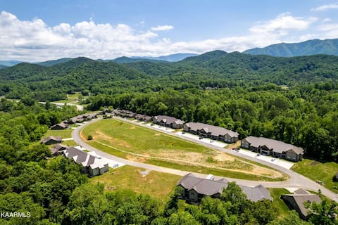 Condo nestled in the Smokies with pool!