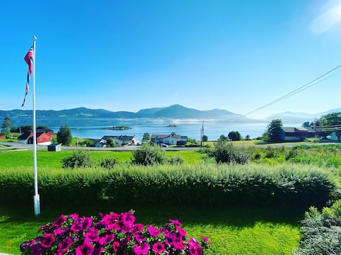 Cozy apartment in scenic location