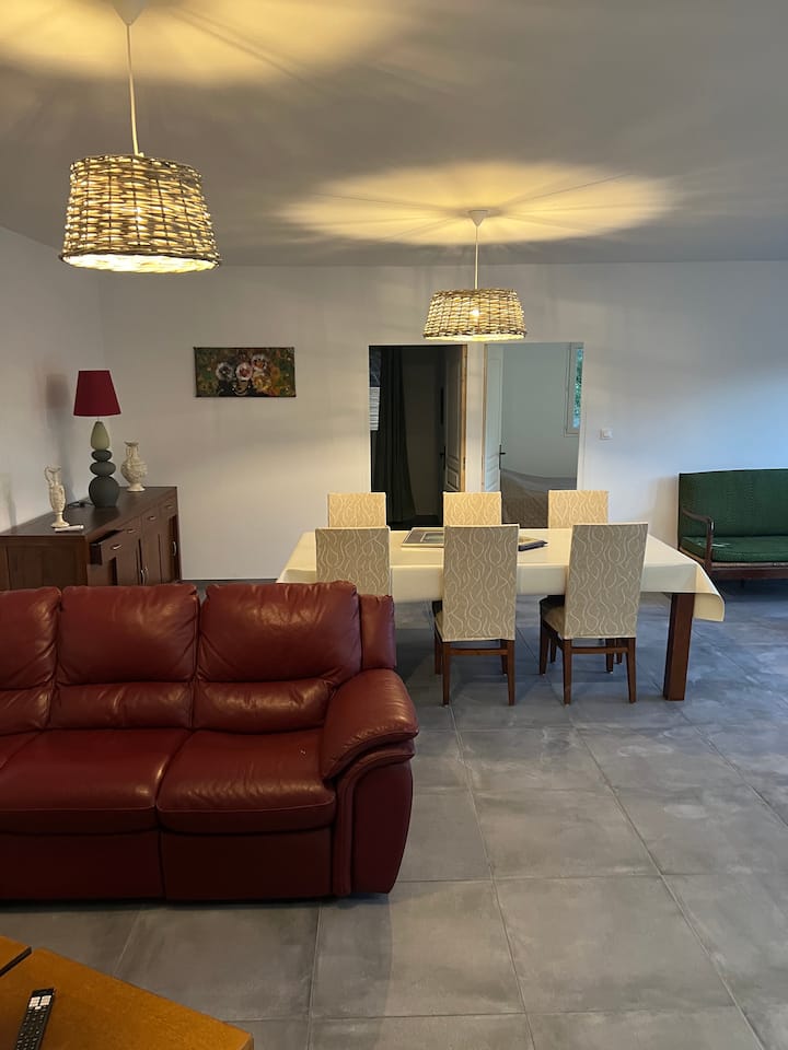 Gite Chaleureux Avec Jardin Clos - Gard