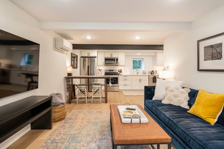 Modern, new & industrial in Georgetown gallery image 3