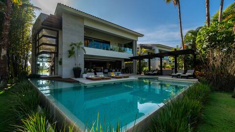 Lake House In El Tigre Golf Club Near The Beach