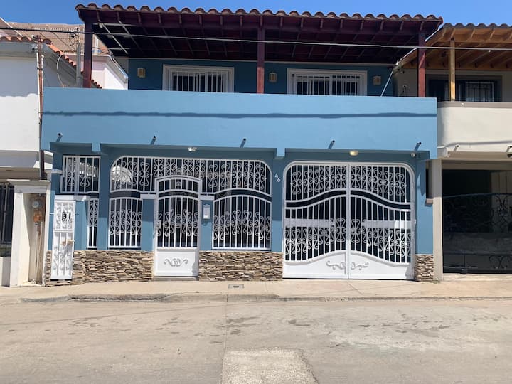 Beautiful House Close To The Beach W 4 Bedrooms - Rosarito
