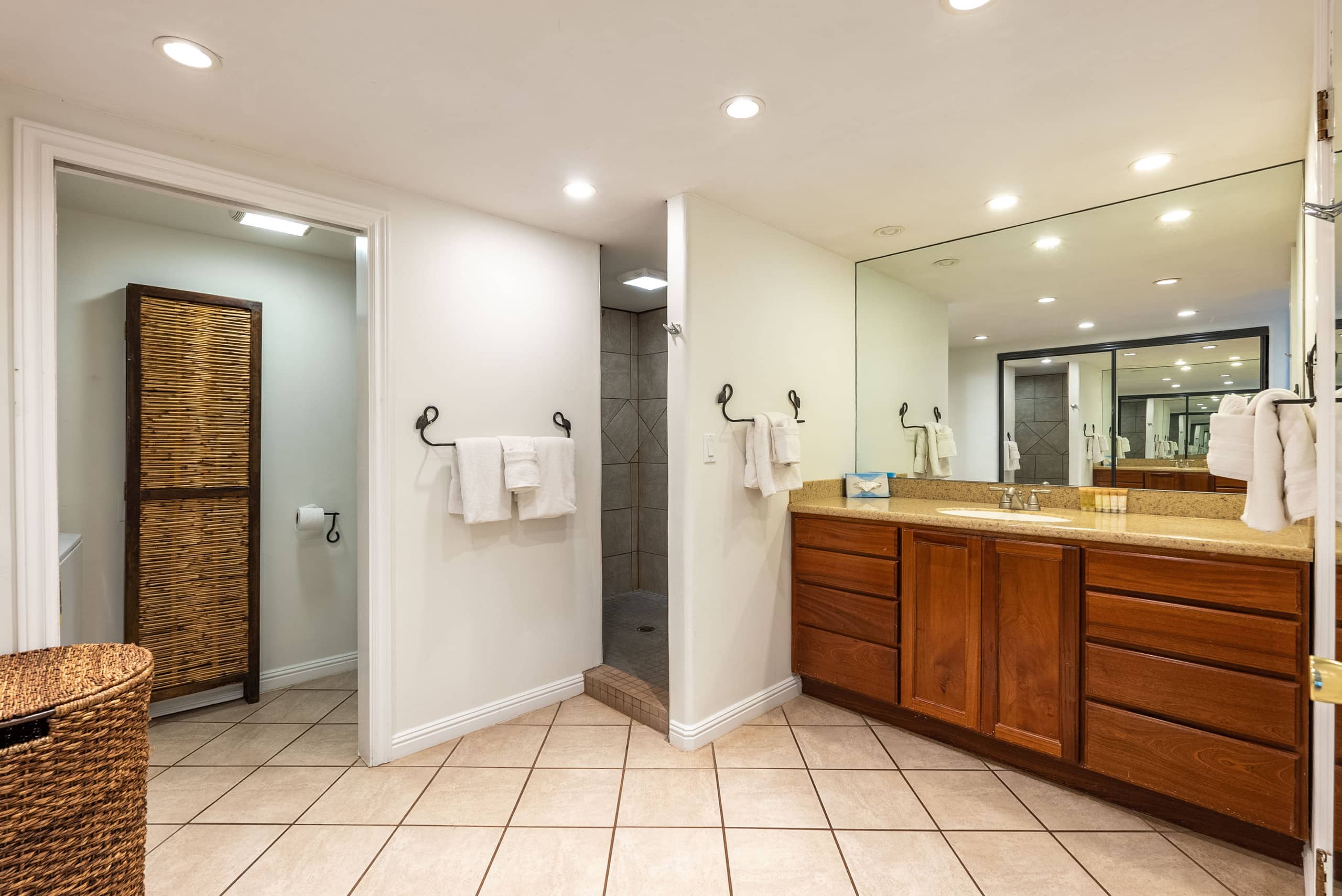 Resort in Lahaina · ★4.8 · 3 bedrooms · 4 beds · 2 private baths - Image 36