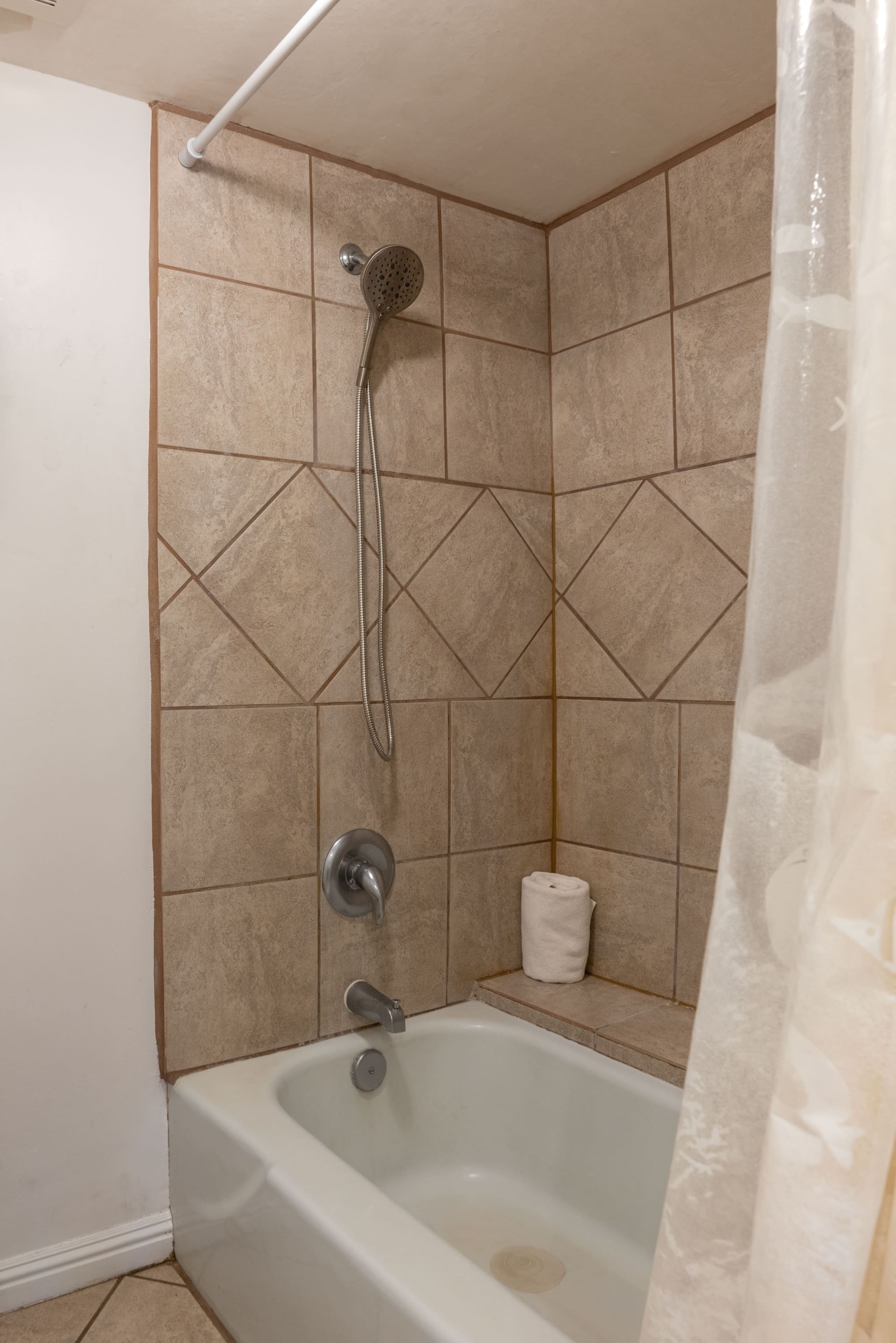 Resort in Lahaina · ★4.8 · 3 bedrooms · 4 beds · 2 private baths - Image 39