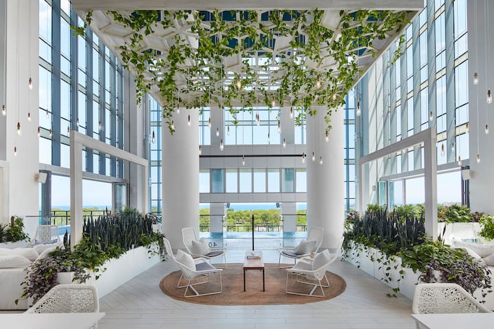 Sentral Premium 2BR Apt South Loop Chicago