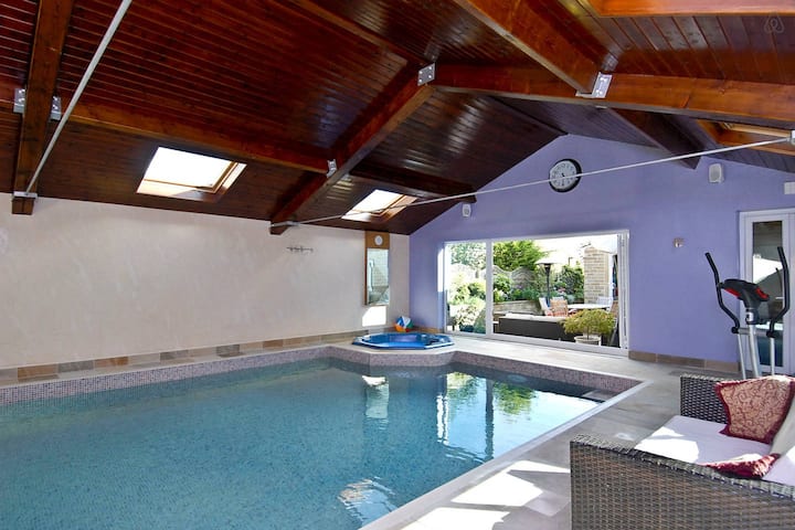 Indoor pool, hot-tub, cinema. For £249 a night!