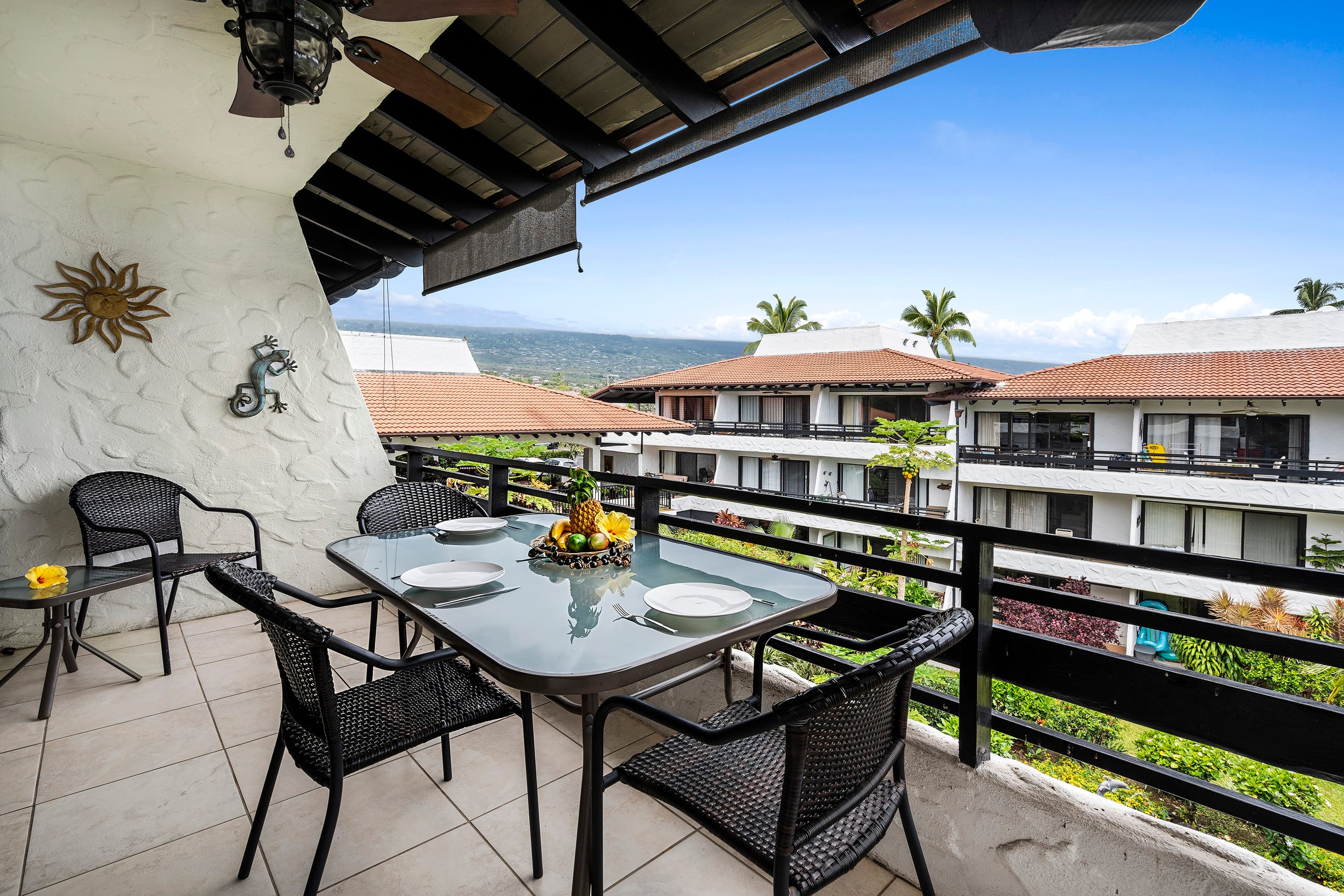 Condo in Kailua-Kona · ★4.71 · 1 bedroom · 2 beds · 1 private bath - Image 12