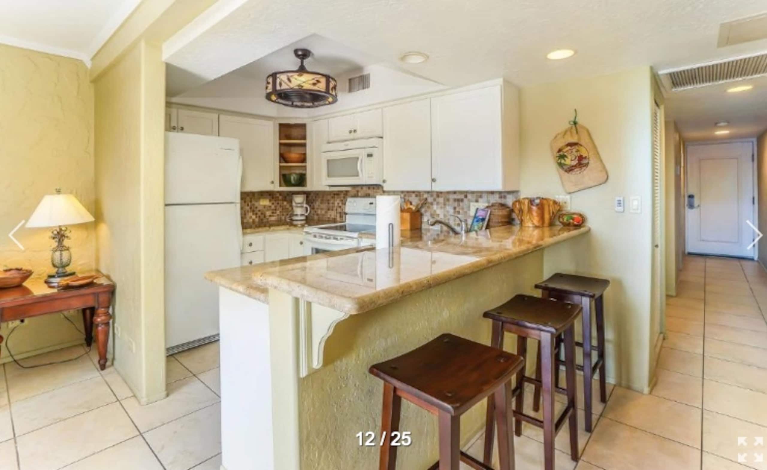 Condo in Kailua-Kona · ★4.71 · 1 bedroom · 2 beds · 1 private bath - Image 7