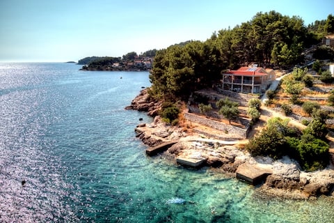 Real Dalmatia - Sokolić, Vela Luka