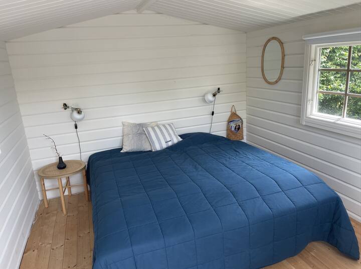 غرفة نوم مزدوجة في الملحق الخارجي