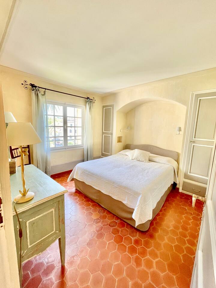 საძინებელი 2