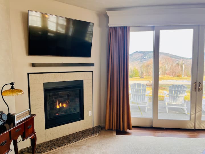 Nordic Village Resort | Château Traditional Suite - Jackson, NH