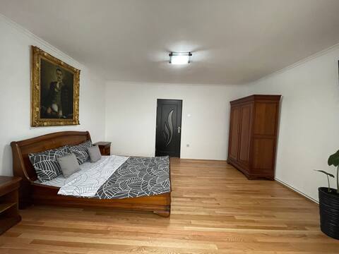 M & I Apartmen 2