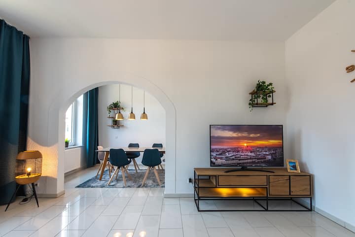 Große Wohnung In Top Lage Hannover City-center - Hannover