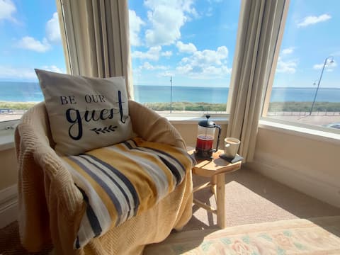 Popular Airbnb listing: By the beach, pet friendly, stunning views. in North, South