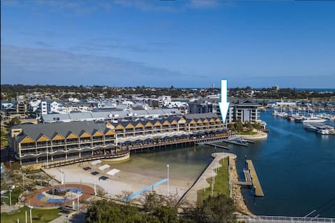 Top Airbnb: Amazing Views Dolphin Quay Apartment Mandurah in Mandurah
