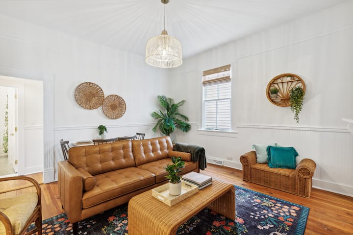 The Isla Suite: Perfect Girls Getaway W/ Backyard - Charleston