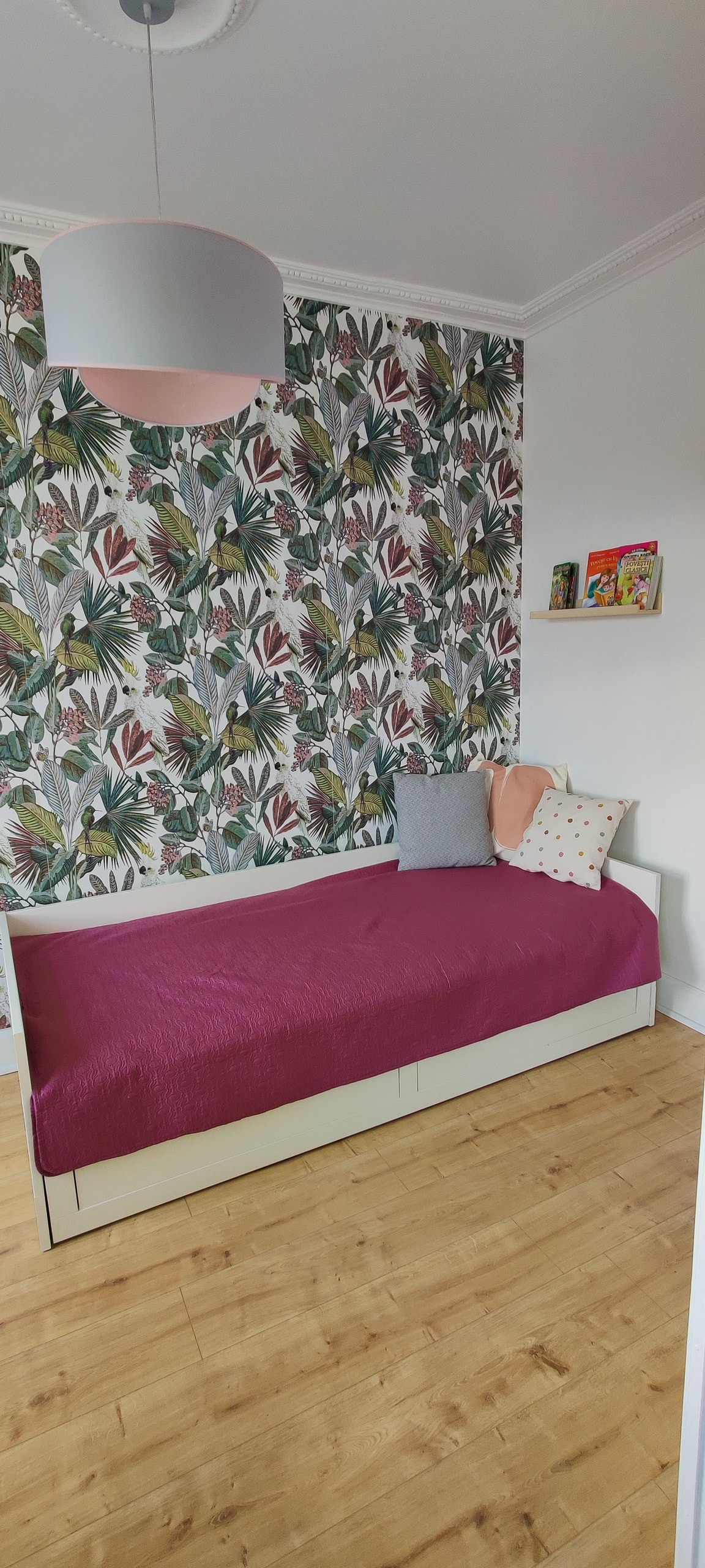 Втора спалня с легло 90x 200, която се простира до 180x 200, за да спят двама души 