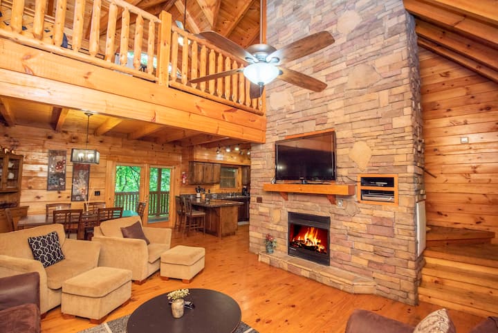 Best Location! Pigeon Forge, 1 Mile To Parkway, Close To Everything, - Pigeon Forge, TN