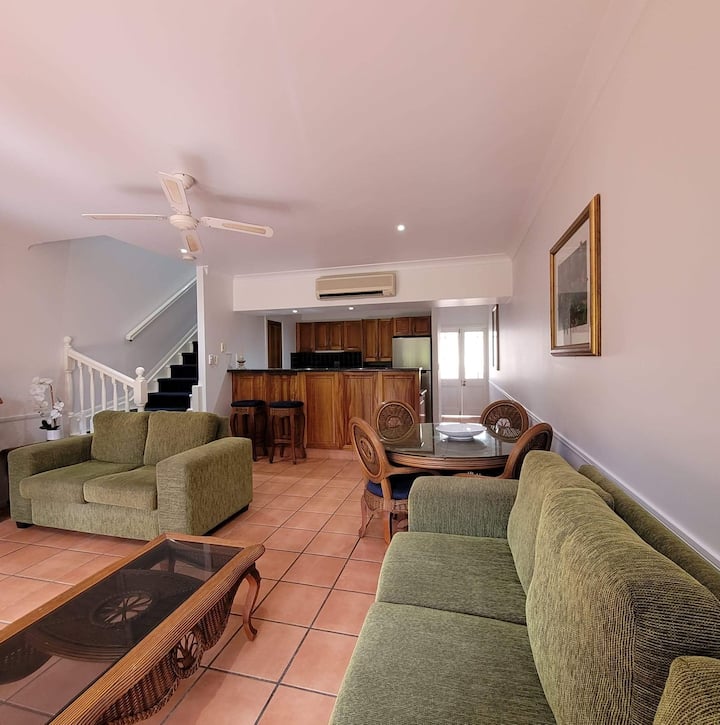 3 bed apartment at the Tinaroo Lakes Resort. Apartments for Rent in