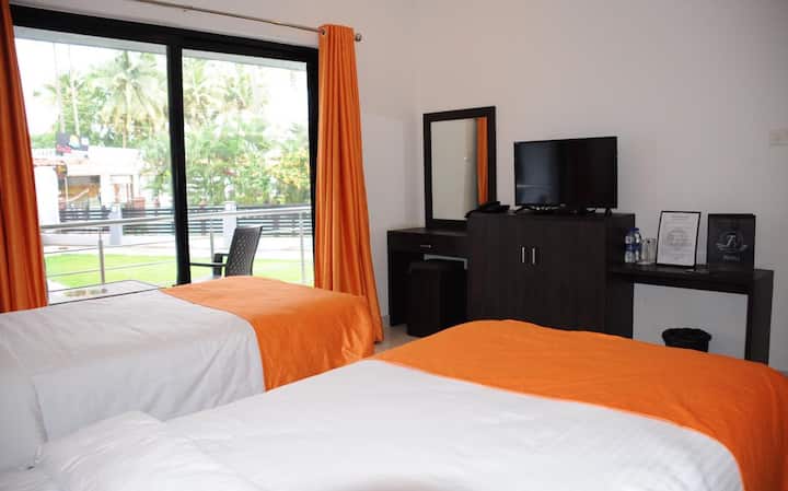 Bedroom 1 image 2
