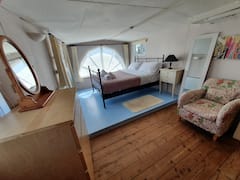 Spacious+Houseboat+with+Sauna+in+Shoreham+by+Sea