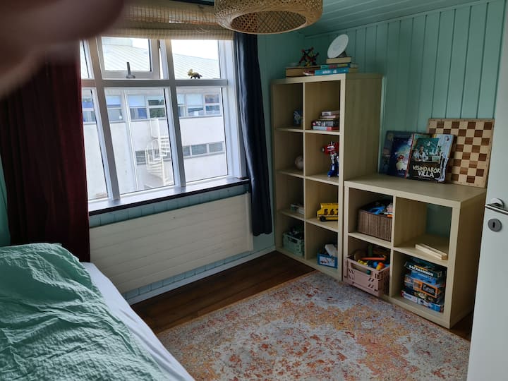 Chambre avec lit simple 